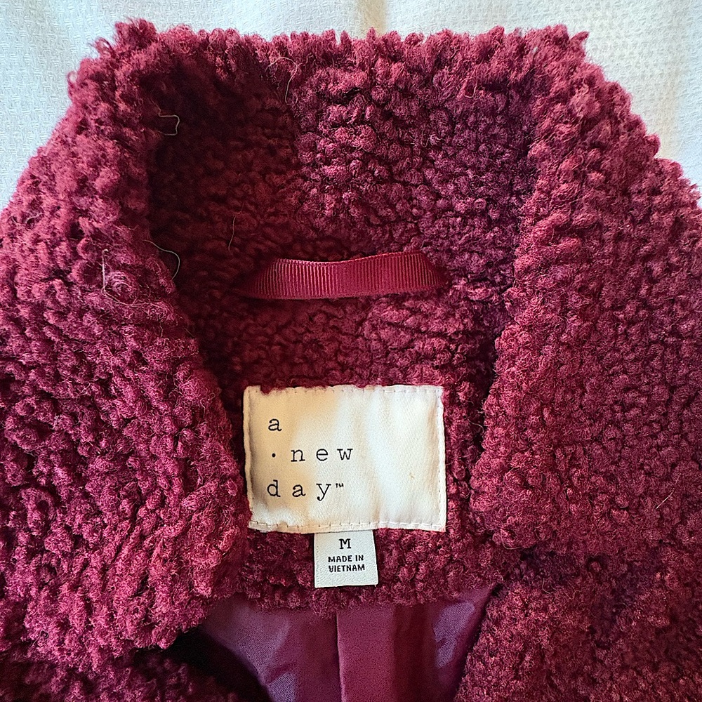 A New Day women’s Medium Burgundy coat -